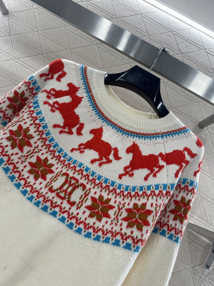 Свитер женский фото 8