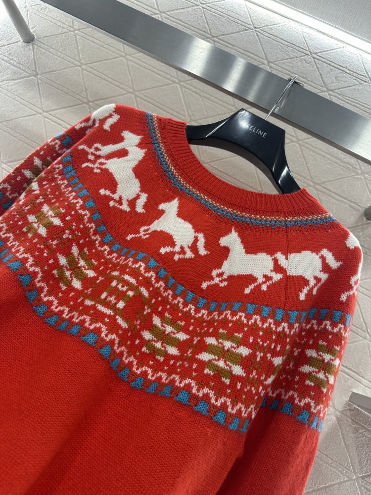 Свитер женский фото 8