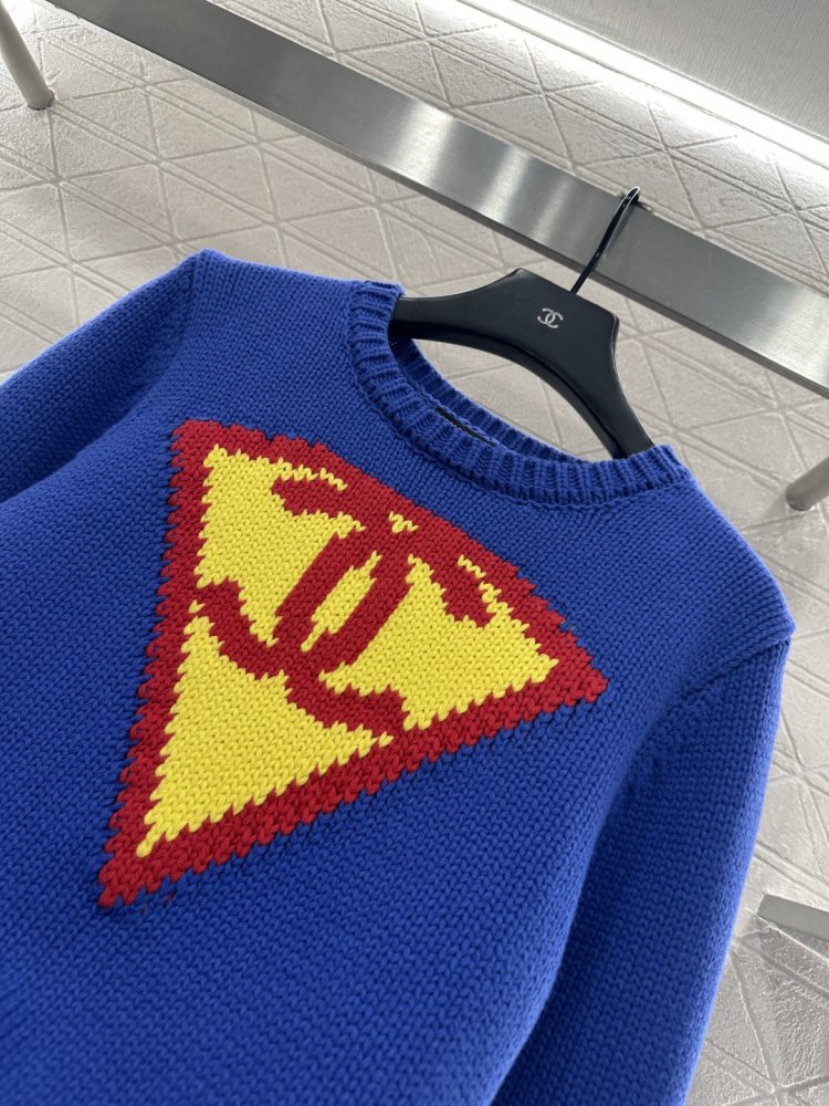 Свитер женский фото 8