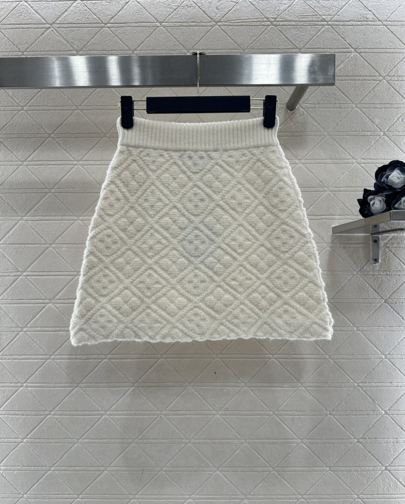 Светр жіночий фото 8