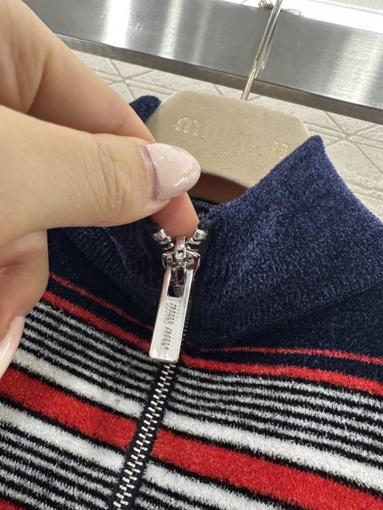 Pullover female фото 8