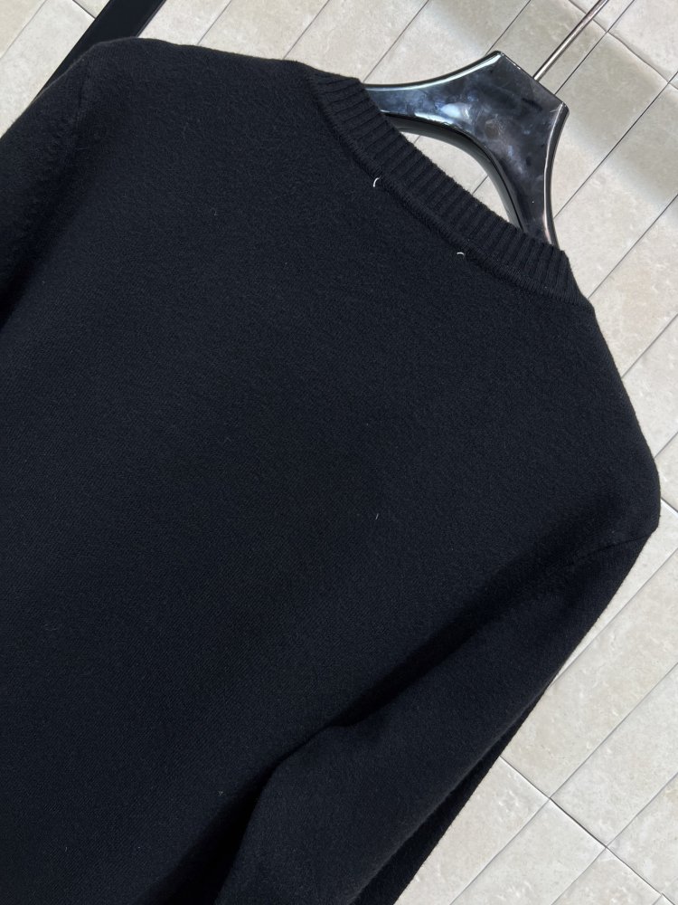 Светр жіночий фото 8