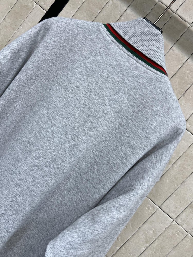 Светр жіночий фото 8