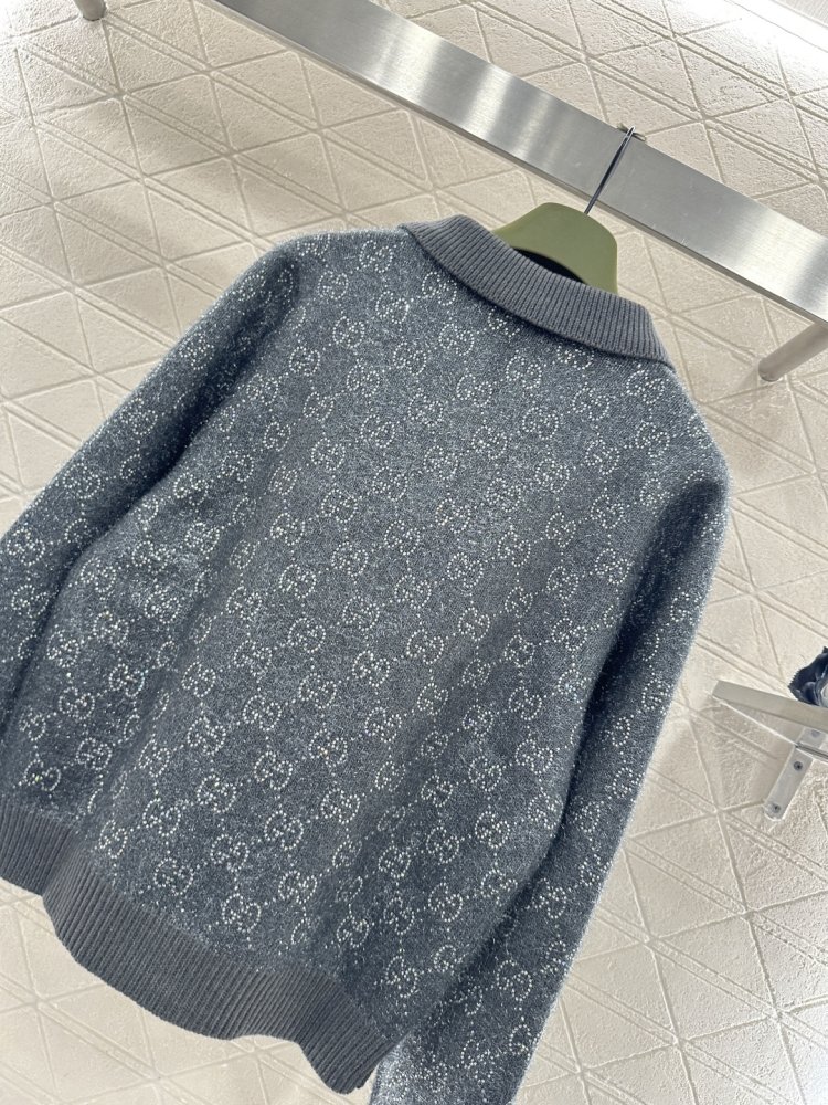 Светр жіночий фото 8