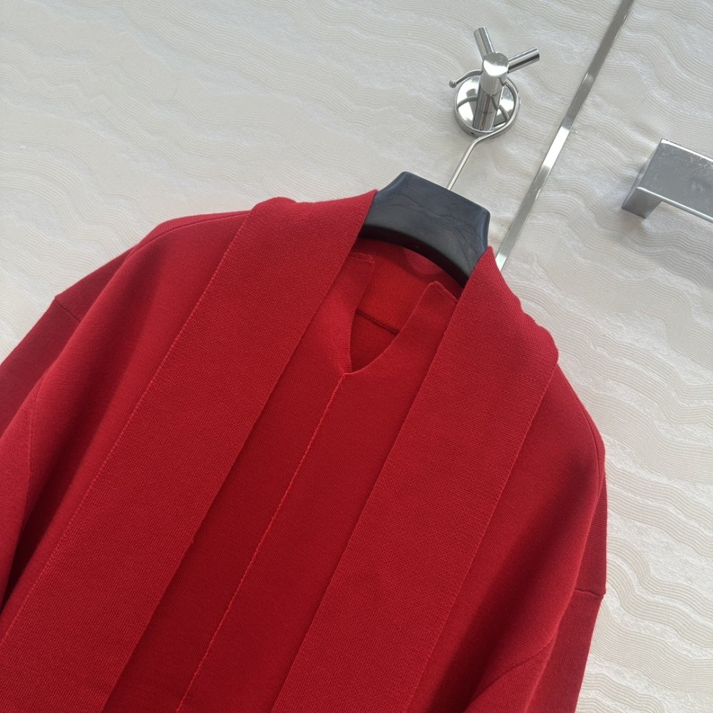 Pullover female фото 9