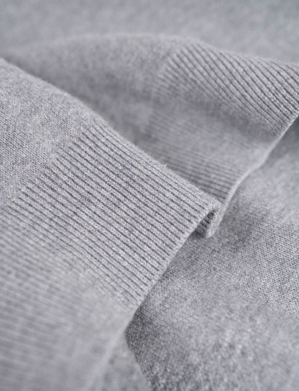 Светр жіночий фото 9