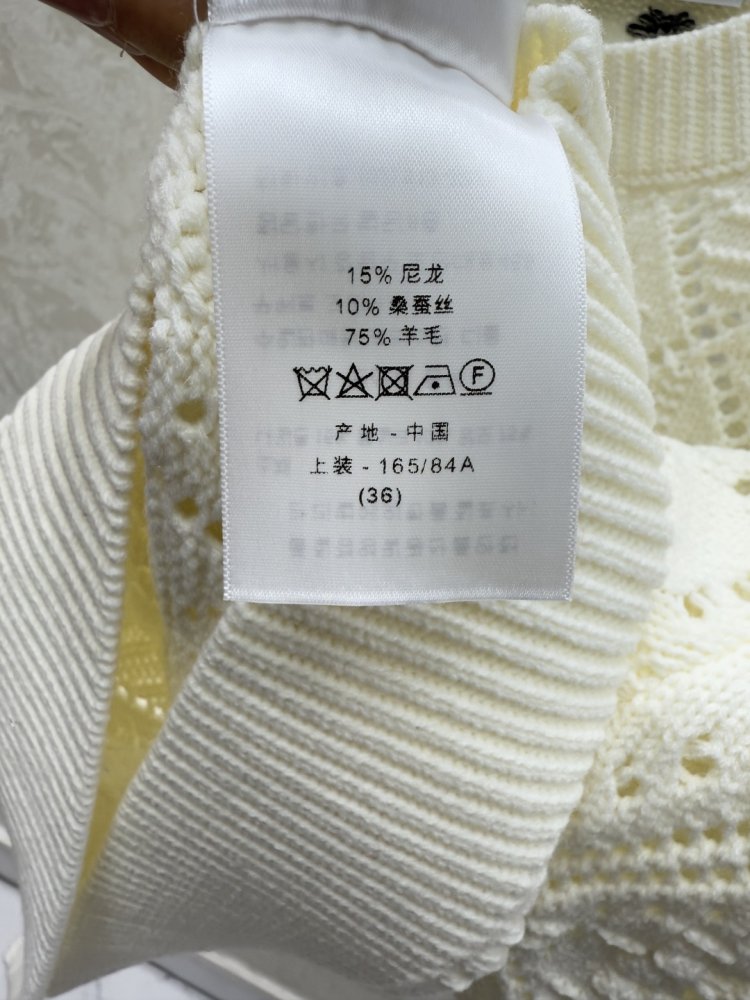 Свитер женский фото 9