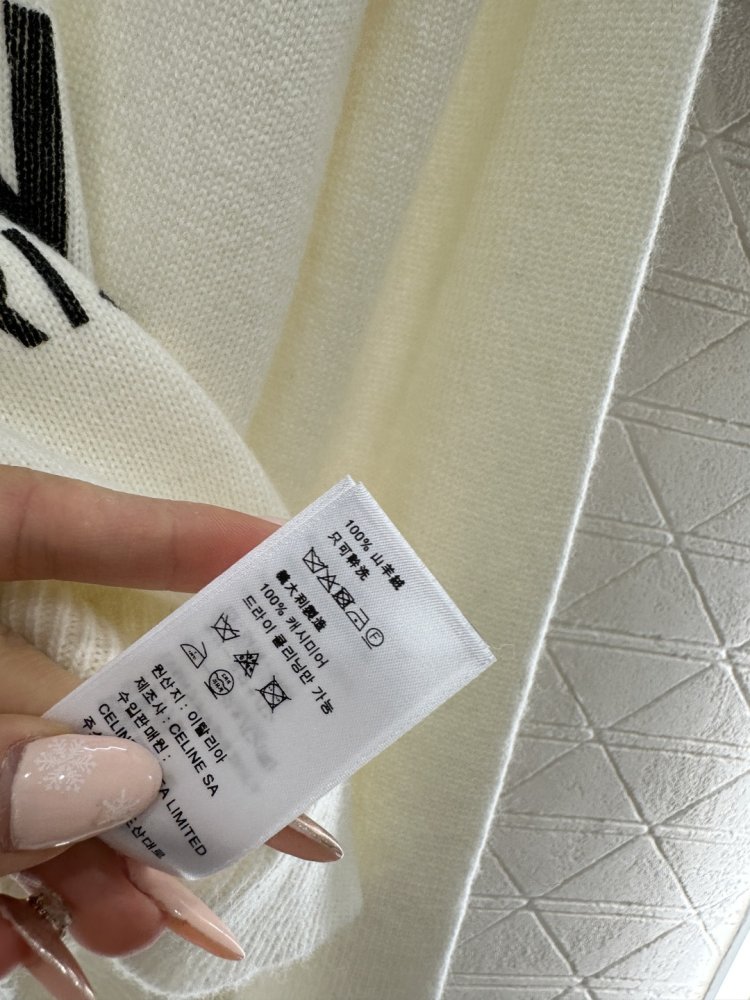 Светр жіночий фото 9