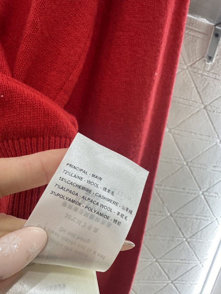 Светр жіночий фото 9