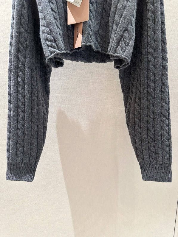 Свитер фото 5