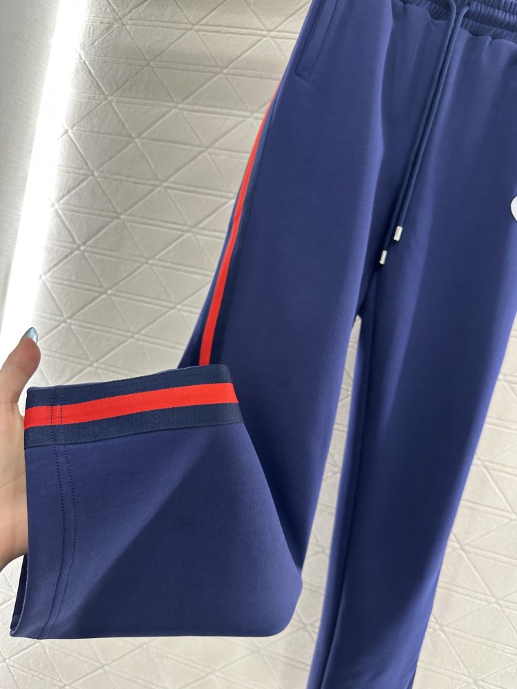 Свитшот жіночий фото 9