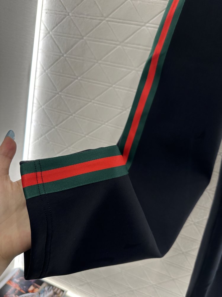 Свитшот жіночий фото 9