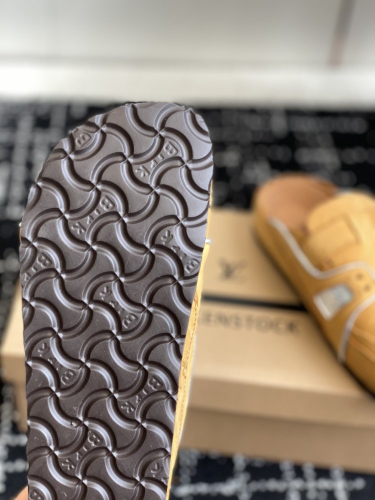 Капці Birkenstock x LV фото 9