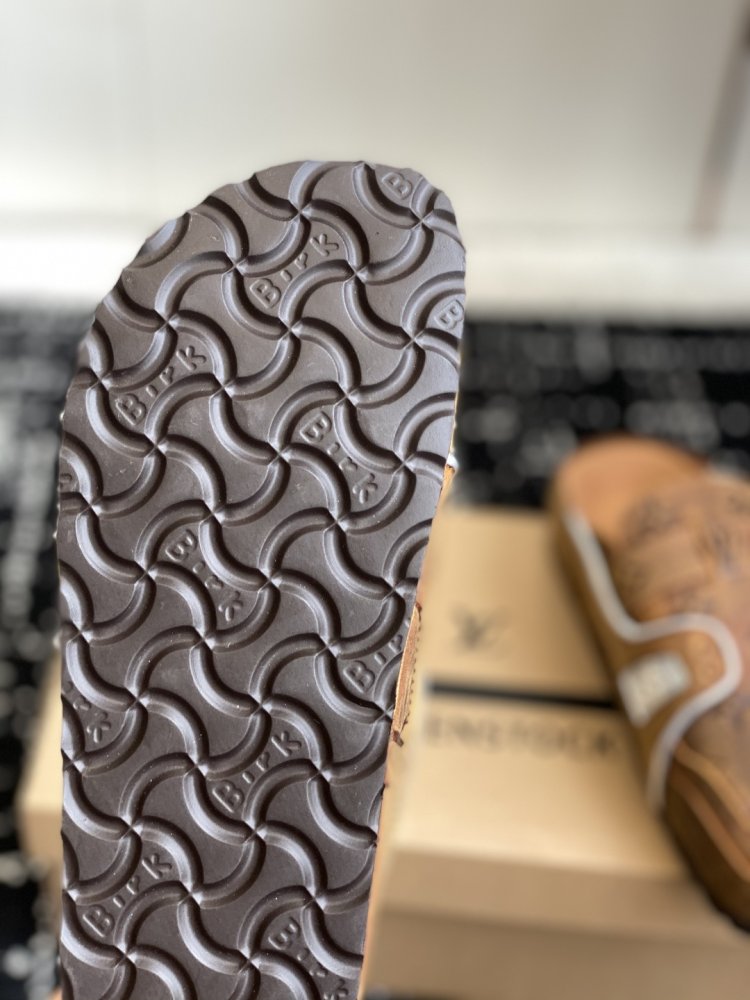 Капці Birkenstock x LV фото 9