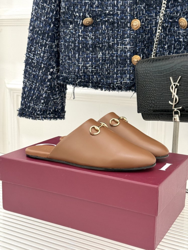 Капці шкіряні жіночі