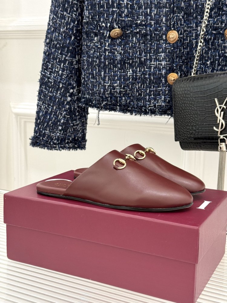 Капці шкіряні жіночі