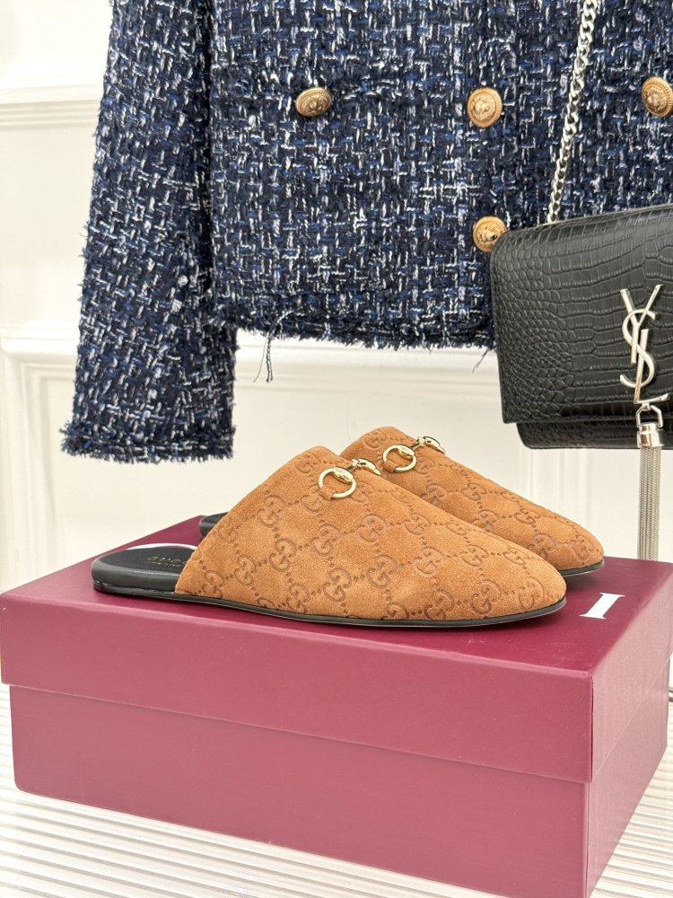 Slippers leather women's