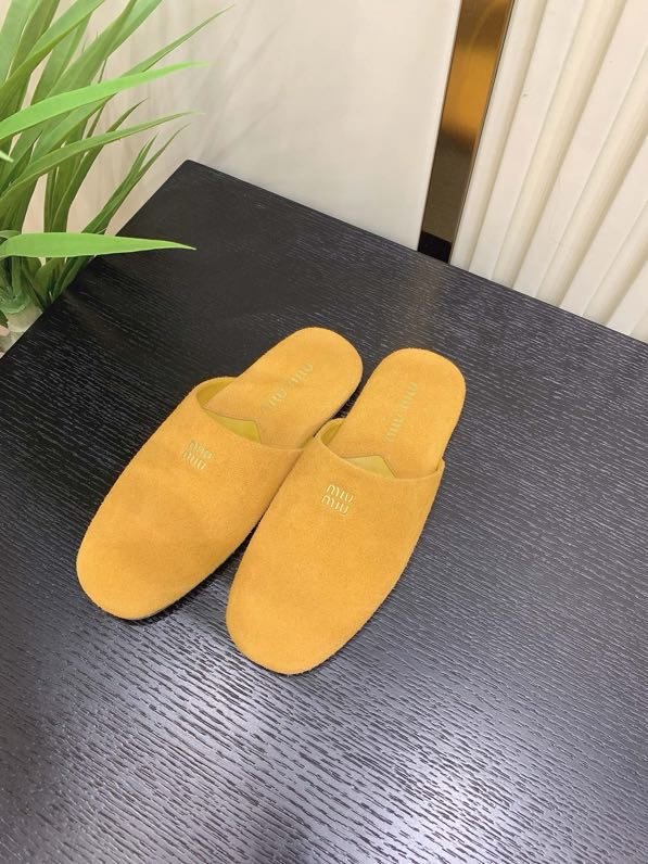 Капці шкіряні жіночі