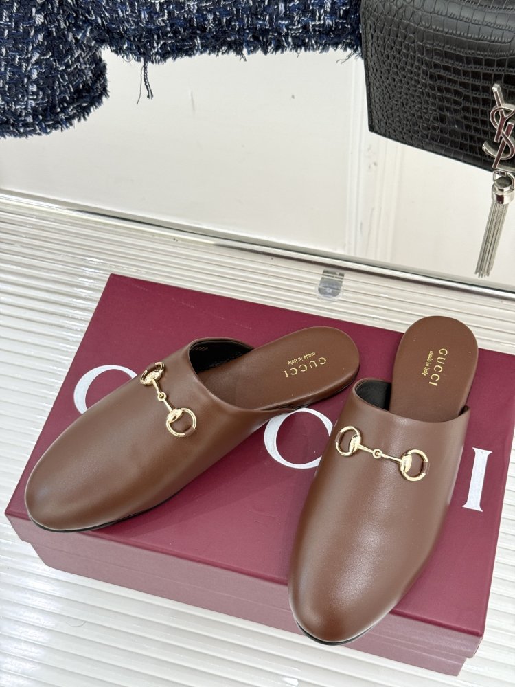 Slippers leather women's фото 2