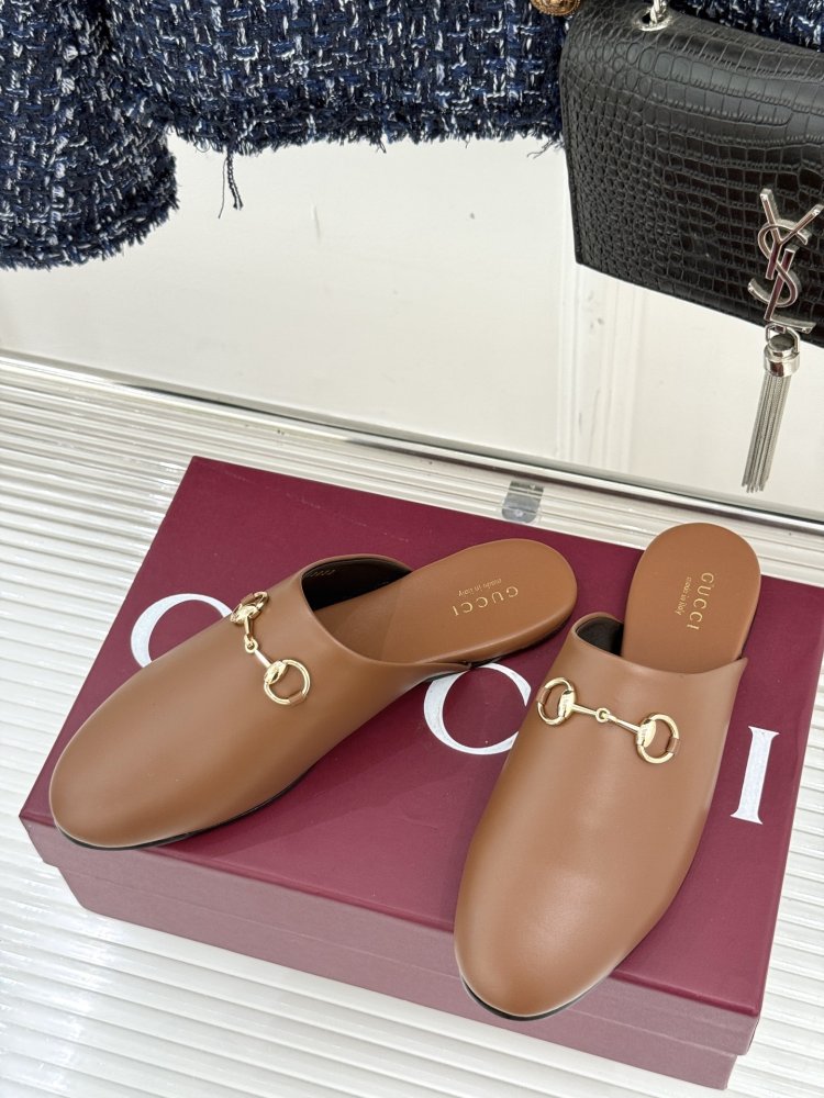 Капці шкіряні жіночі фото 2