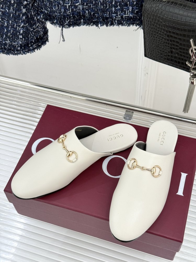 Капці шкіряні жіночі фото 2