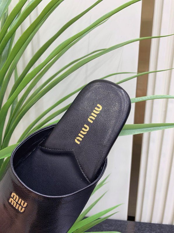 Slippers leather women's фото 2