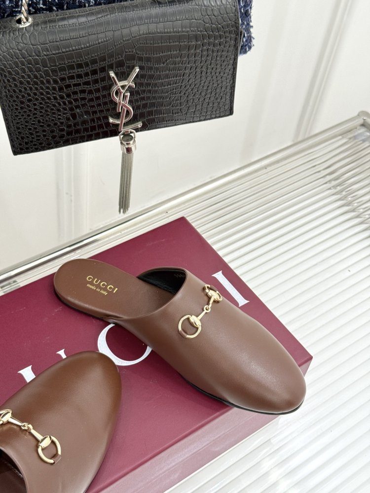 Slippers leather women's фото 5