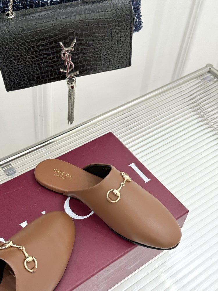 Капці шкіряні жіночі фото 5