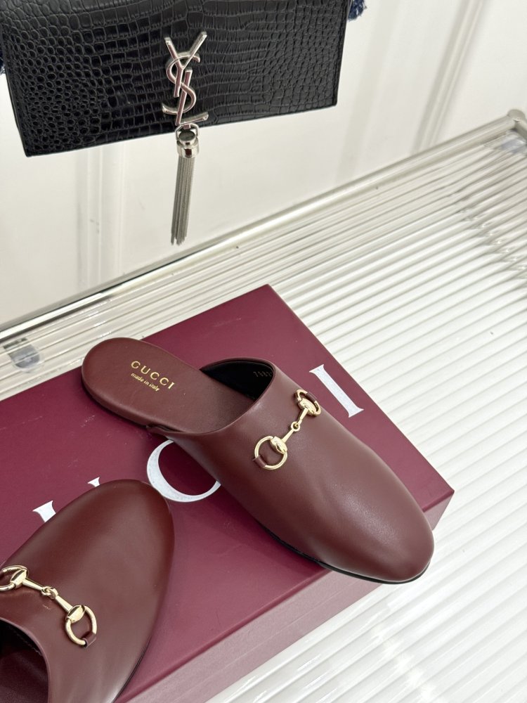 Капці шкіряні жіночі фото 5