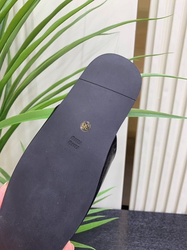 Slippers leather women's фото 5