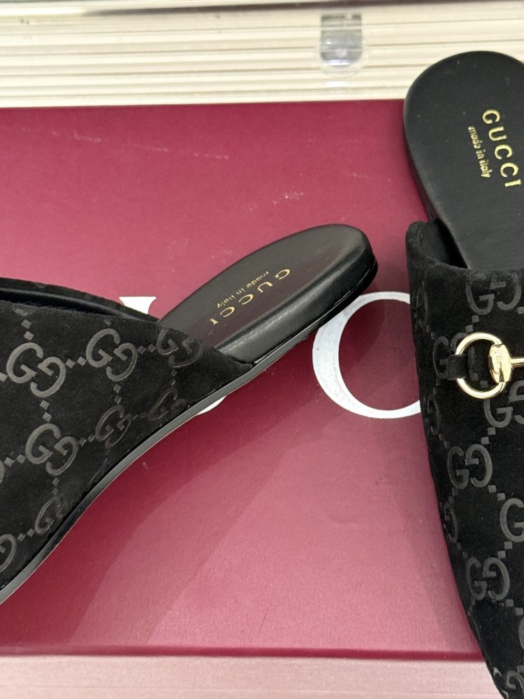 Капці шкіряні жіночі фото 6