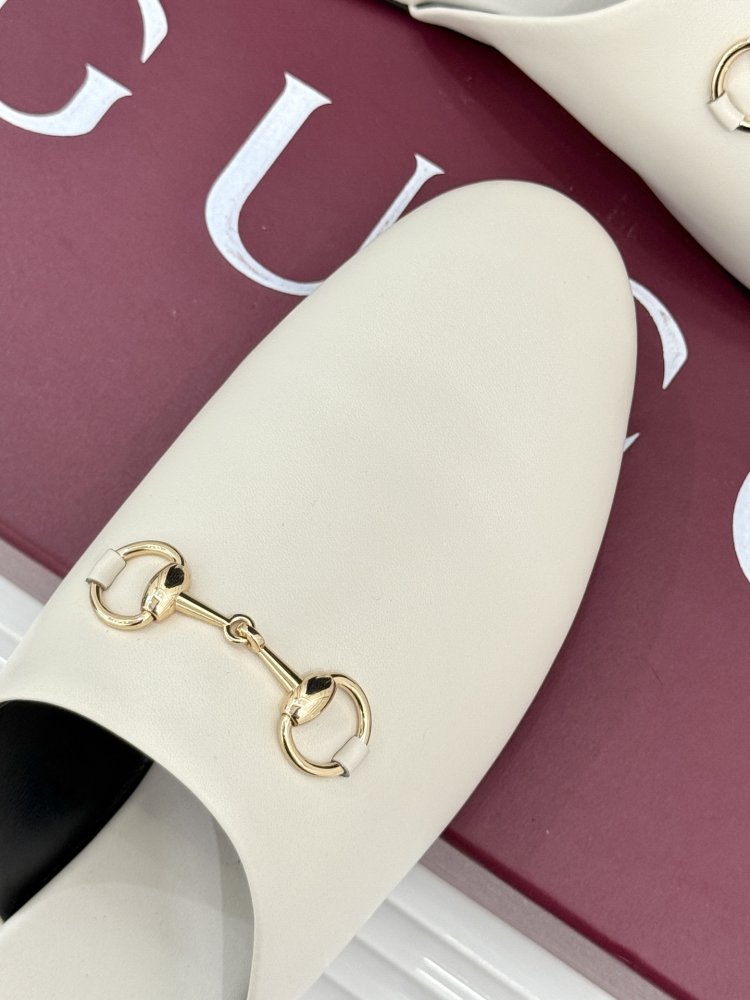 Капці шкіряні жіночі фото 7