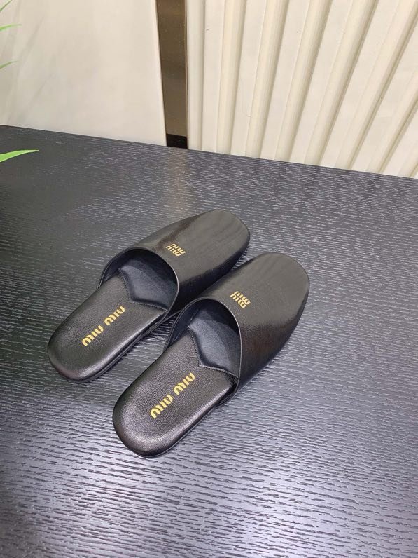 Slippers leather women's фото 7