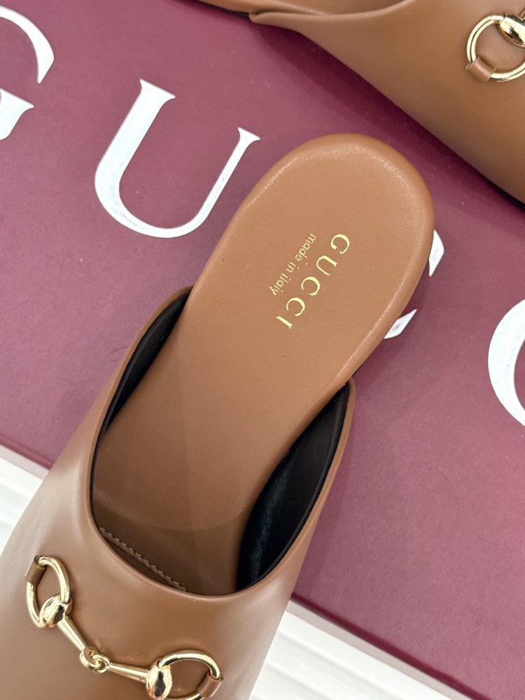 Капці шкіряні жіночі фото 8