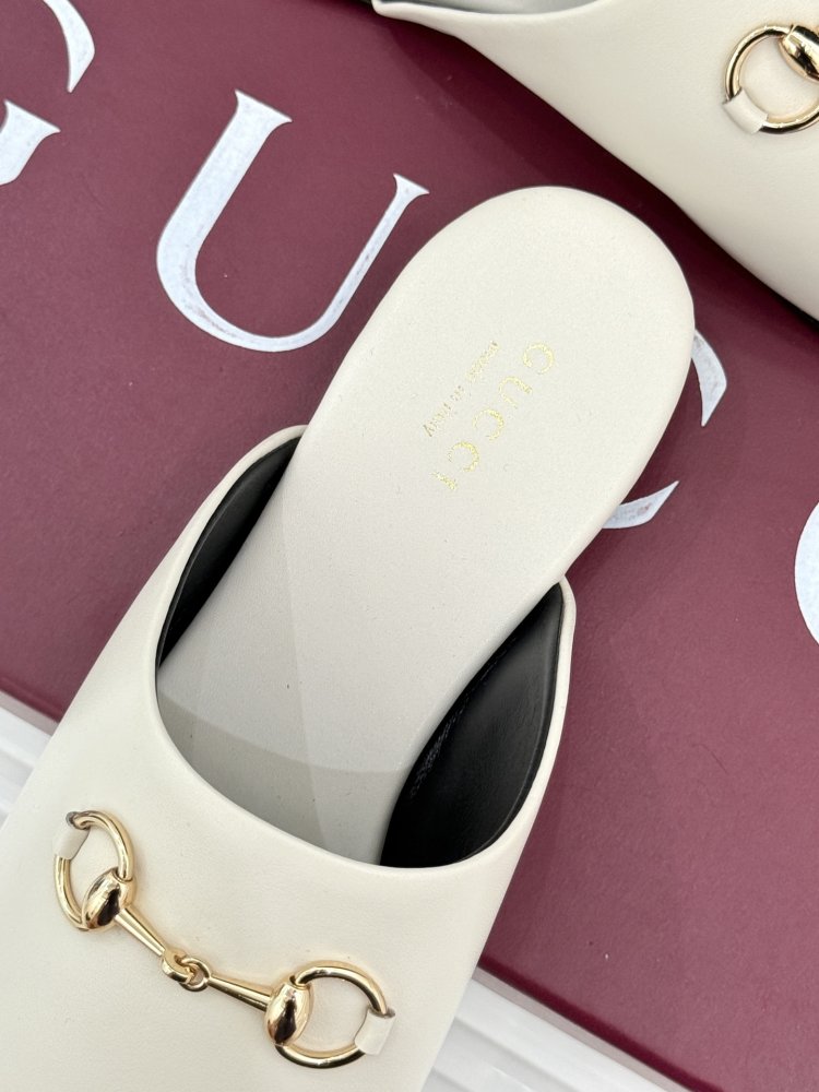 Капці шкіряні жіночі фото 8