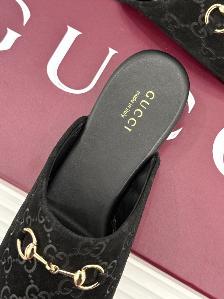 Капці шкіряні жіночі фото 8