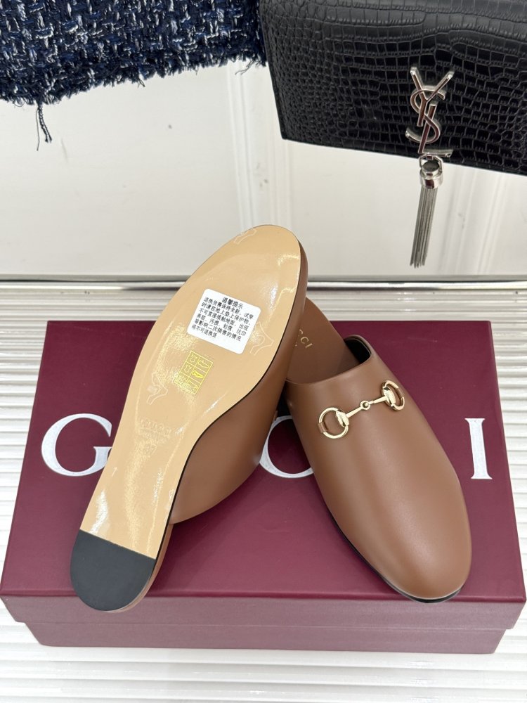 Капці шкіряні жіночі фото 9