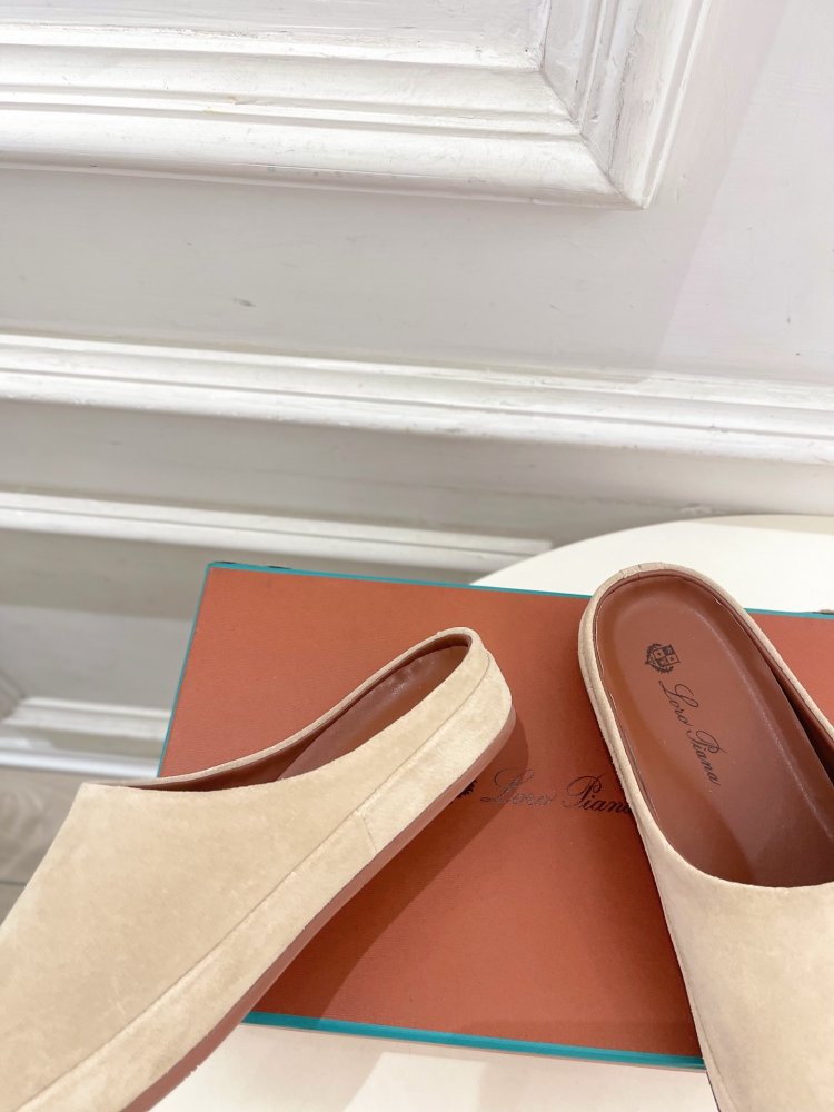 Slippers leather фото 6