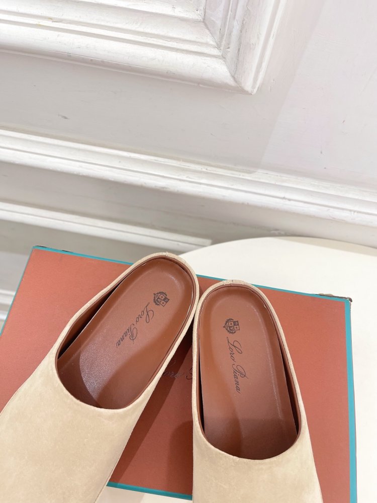 Slippers leather фото 8