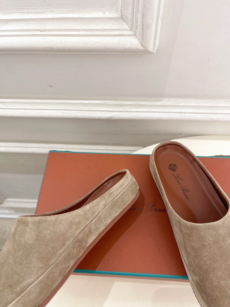 Slippers leather фото 8