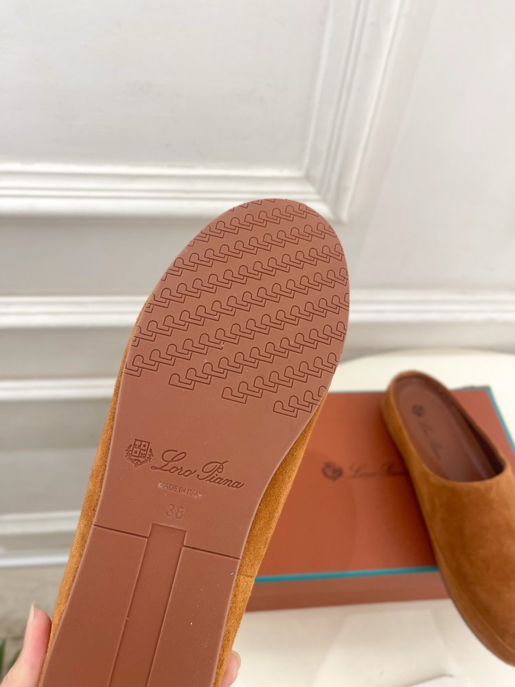 Slippers leather фото 9