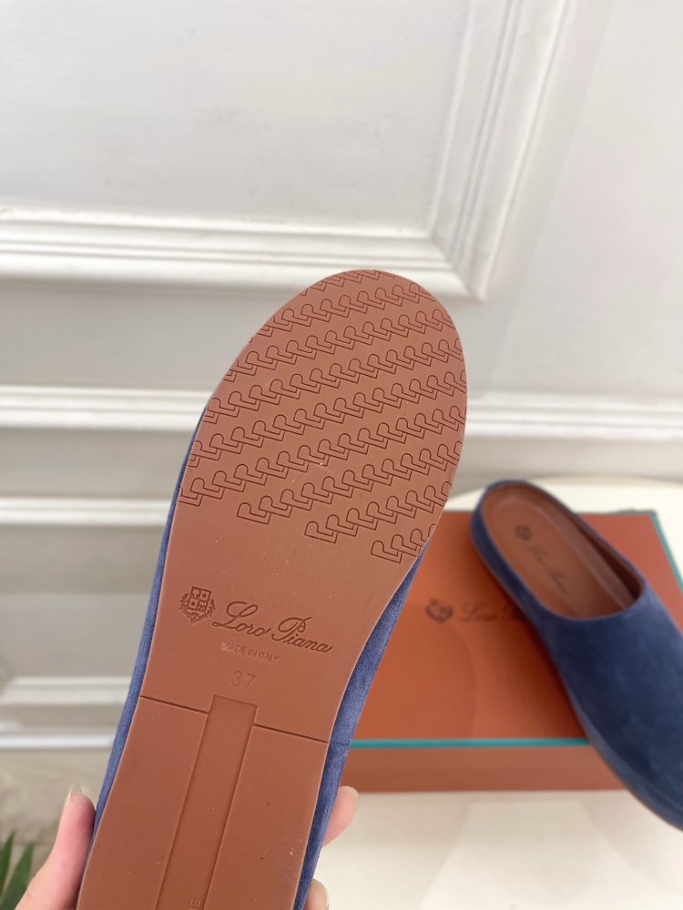 Slippers leather фото 9