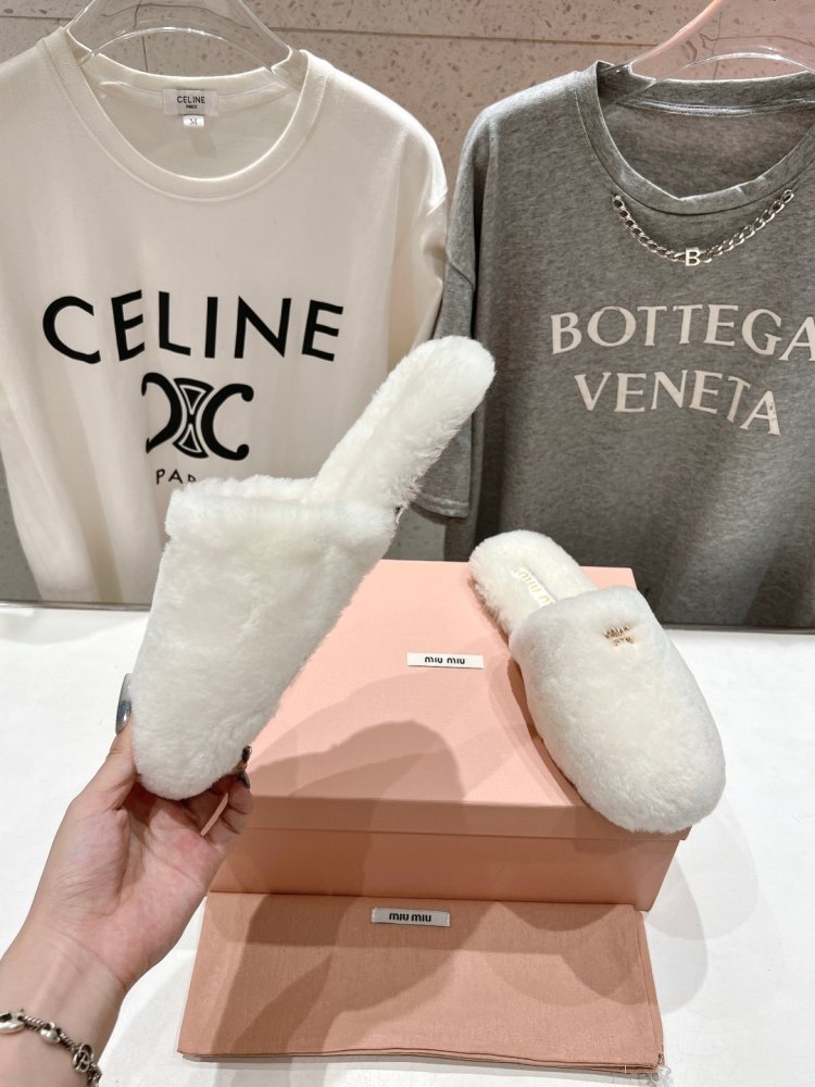 Slippers fur women's фото 3