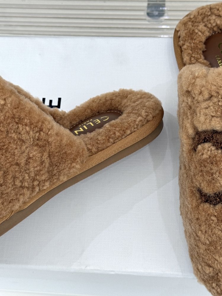 Slippers fur women's фото 6