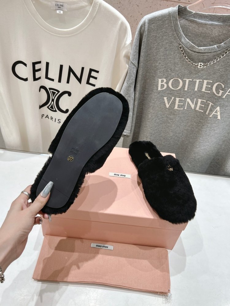 Slippers fur women's фото 9