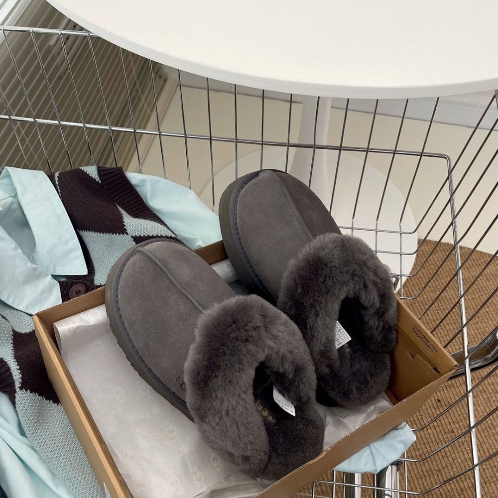 Slippers on fur women's фото 2