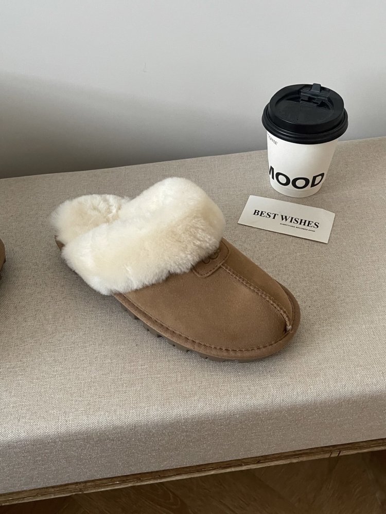 Slippers on fur women's фото 3