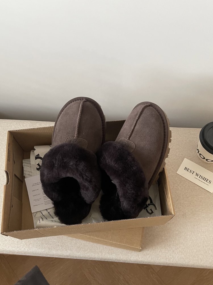 Slippers on fur women's фото 4