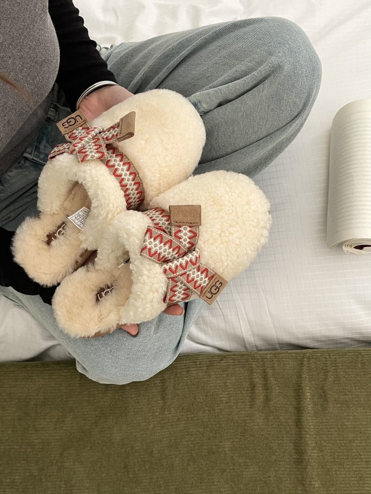 Slippers on fur women's фото 5