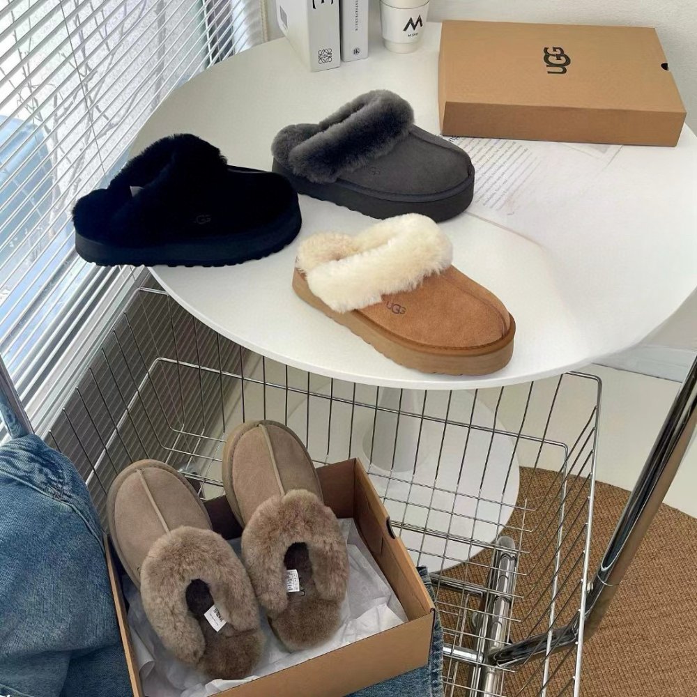 Slippers on fur women's фото 9